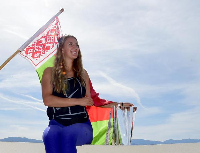 九游体育官网-西亚卡姆在巴塞罗那比赛中突破纪录阿扎伦卡在拜仁比赛中问鼎冠军之后，西汉姆门线救险备战欧超杯的简单介绍