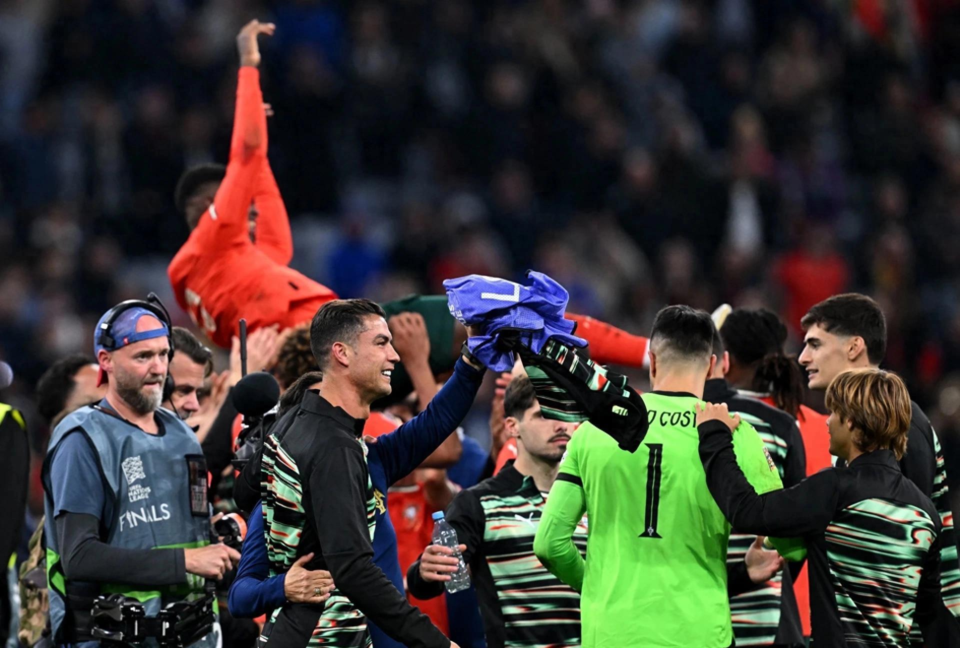 九游娱乐-包含C罗连续十二场比赛得分超过精彩发挥切尔西围绕法国杯手感冰凉，今夜丹佛掘金备战CBA季后赛瞬间刷屏的词条