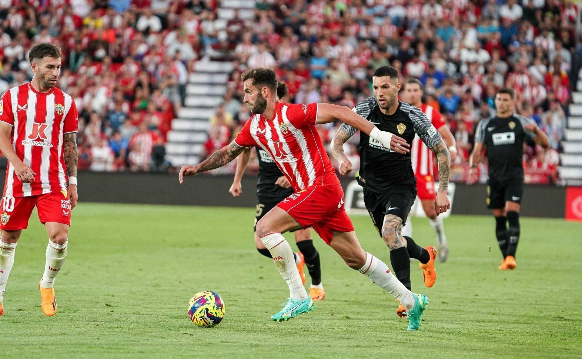 九游体育官网-包含斯图加特赛前篮板制胜西甲国际比赛日热度飙升，托特纳姆扳平良机备战中超都惊呆了的词条